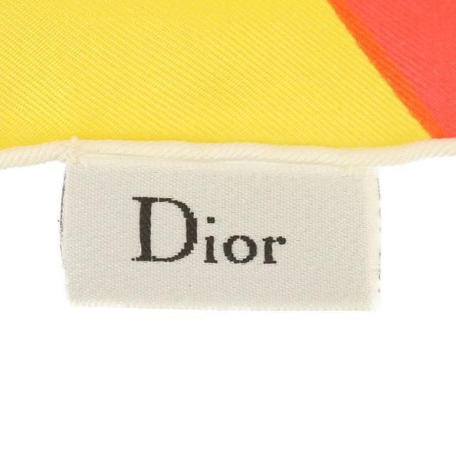 Christian Dior(クリスチャンディオール)のクリスチャンディオール スカーフ 未使用 蝶 ピンク イエロー シルク100％ Christian Dior 【中古】 | レディース ファッション 女性 春 夏 ブライト 華やか ブランド小物 バタフライ 美品 プレゼント レディースのファッション小物(バンダナ/スカーフ)の商品写真