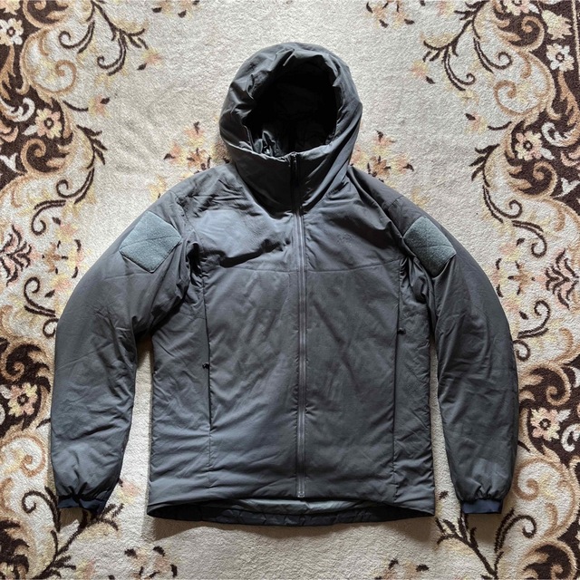 【シリーズの】 ARC´TERYX - 美品 ARC’TERYX LEAF “ATOM SV” HOODY ジャケットの はもちろん