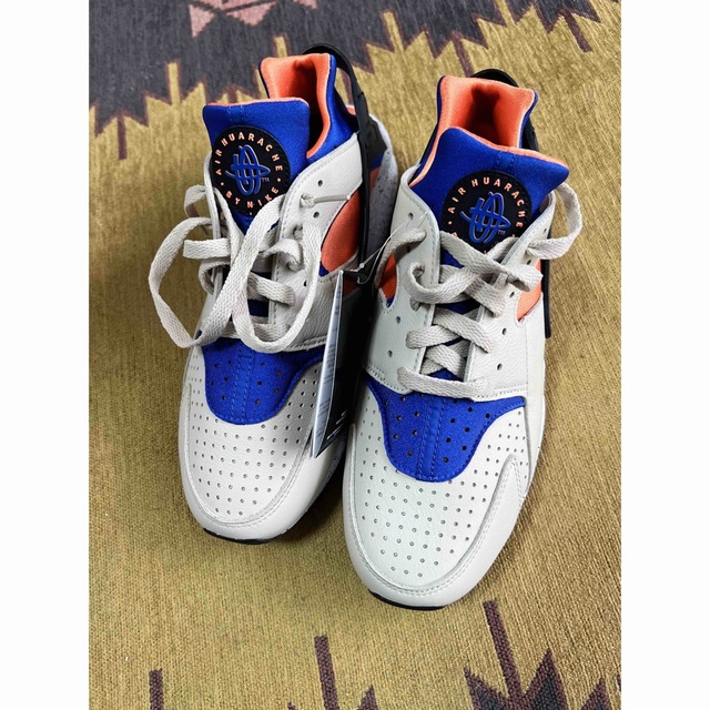 ナイキ　エアハラチ　NIKE AIR HUARACHE