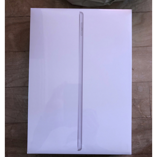 Apple(アップル)のシュリンク破れあり アップル iPad 第9世代 WiFi 64GB シルバー スマホ/家電/カメラのPC/タブレット(タブレット)の商品写真