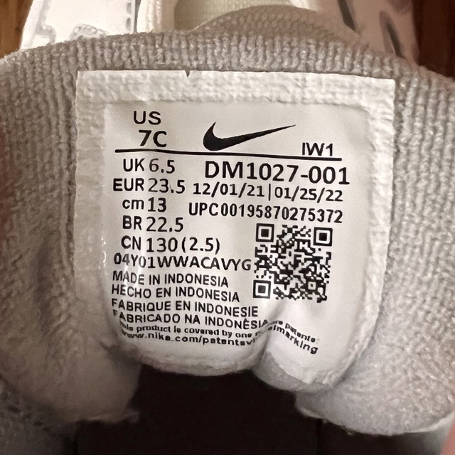 NIKE(ナイキ)のNIKE ベビー　キッズ　エアモアアップテンポ　モアテン キッズ/ベビー/マタニティのベビー靴/シューズ(~14cm)(スニーカー)の商品写真