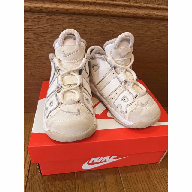 NIKE モアテン　モアアップテンポ　KIDS 24.5 美品　白