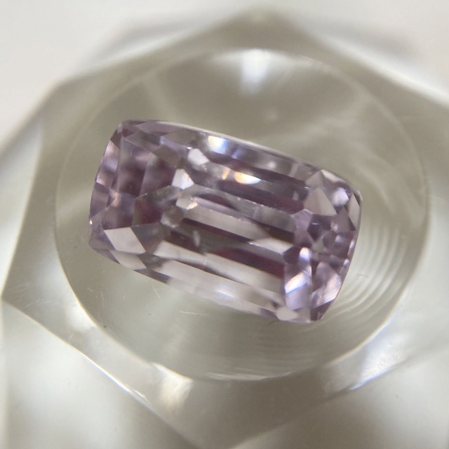 大粒4.89ct クンツァイト　桜色のルース レディースのアクセサリー(その他)の商品写真