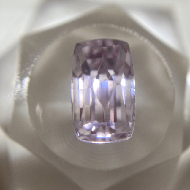 大粒4.89ct クンツァイト　桜色のルース レディースのアクセサリー(その他)の商品写真