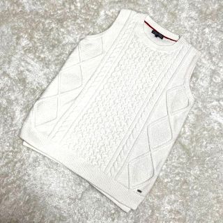 トミーヒルフィガー(TOMMY HILFIGER)のTOMMY HILFIGER ニットベスト　ウール　ケーブルニット　アウターM(ベスト)