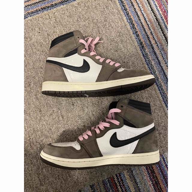 Travis Scott × Nike Air Jordan 1 Retro