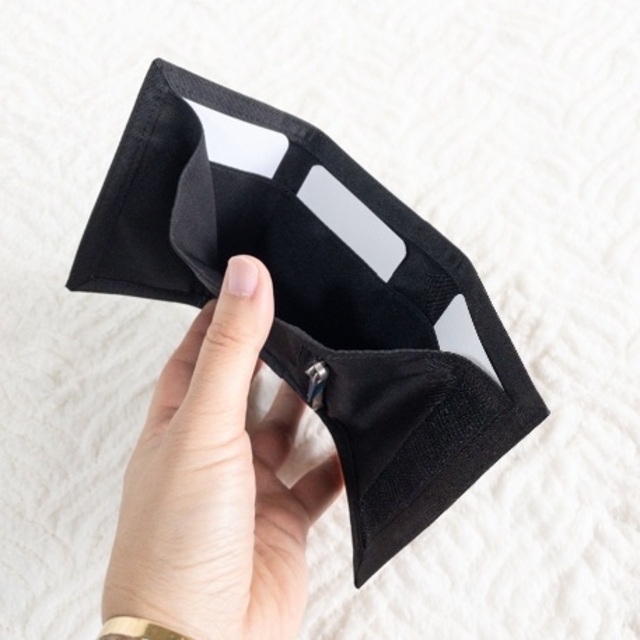 新品未使用品 SAINT LAURENT 手のひらサイズのミニ財布 ブラック 6