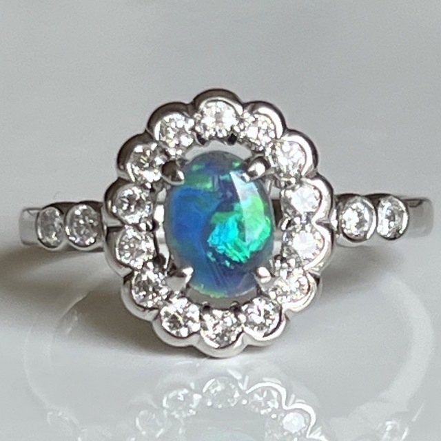 ブランドのギフト 天然ブラックオパール0.43ct ダイヤ 希少 Pt 0.40ct