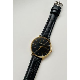 マイケルコース(Michael Kors)の【電池・ベルト新品の美品】マイケルコースのパイパー！ゴールド×ブラック☆(腕時計)