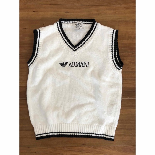 美品★ ARMANI JUNIOR アルマーニジュニア　ベスト　4A/ 106㎝