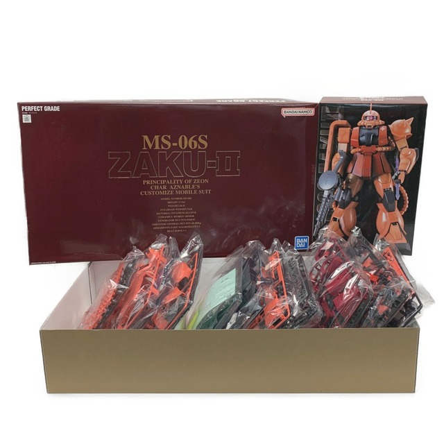 ☆☆BANDAI バンダイ 機動戦士ガンダム《 シャア・アズナブル専用 ザク2 》パーフェクトグレード / MS-06S