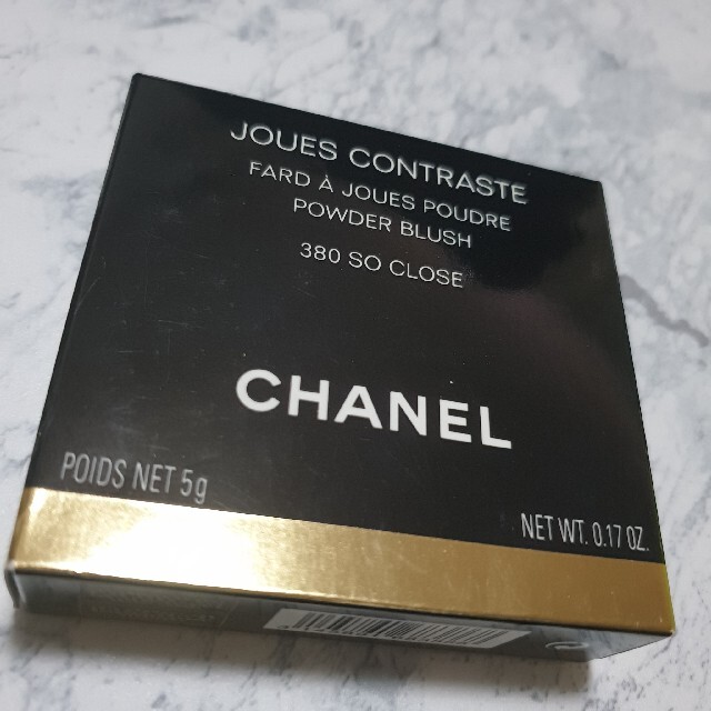 CHANEL(シャネル)のシャネル ジュコントゥラスト 380 SO CLOSE 新品同様 コスメ/美容のベースメイク/化粧品(チーク)の商品写真