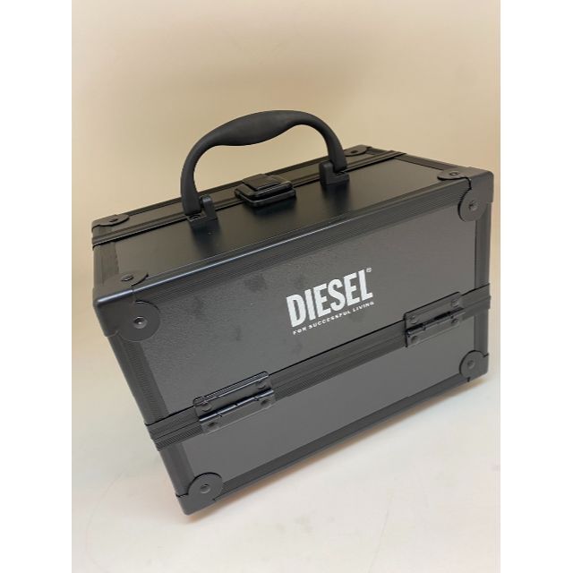 DIESEL(ディーゼル)の【新品未使用】 DIESEL ディーゼル　アタッシュケース メンズのバッグ(その他)の商品写真