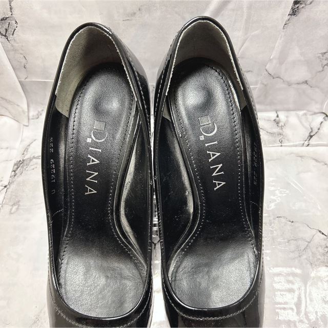 DIANA - ✨美品✨☆DIANA☆エナメルパンプス☆22cm☆黒☆の通販 by