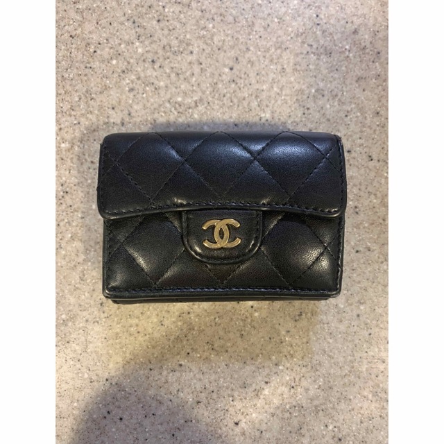 CHANEL♡ラムスキン♡クラシックスモールフラップウォレット♡シャネルレディース