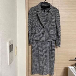 マダムヒロコ(Madame Hiroko)のワンピーススーツ　未使用品(スーツ)