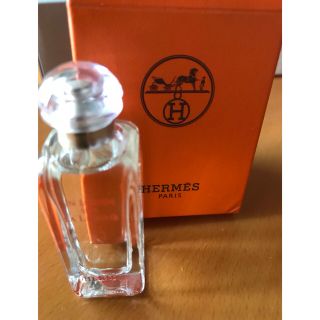 エルメス(Hermes)の新品 エルメス HERMES 香水 PAREUMS 7,5ml+シール2(香水(女性用))