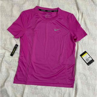 ナイキ(NIKE)の新品　NIKE ドライフィット　Tシャツ　S(Tシャツ(半袖/袖なし))