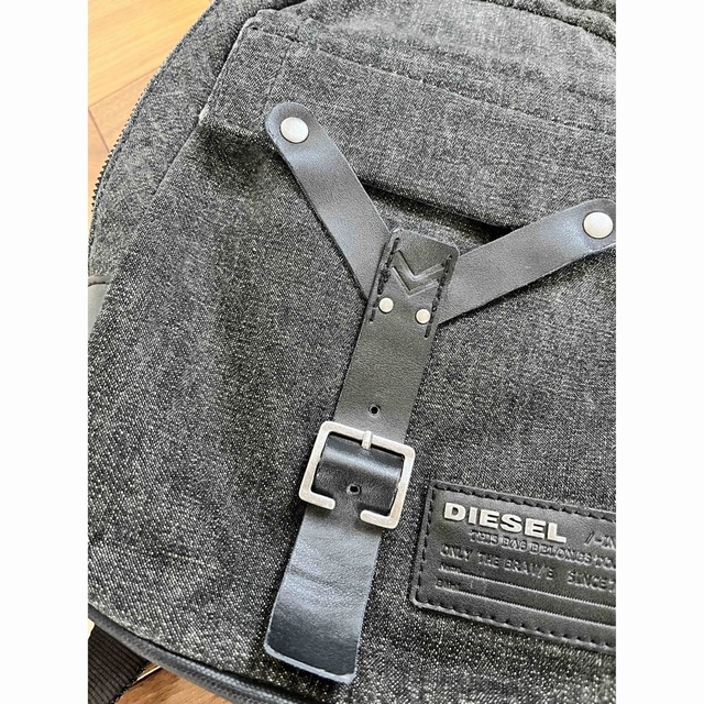 DIESEL(ディーゼル)のDISEL ショルダーバッグ　斜めがけ メンズのバッグ(ショルダーバッグ)の商品写真