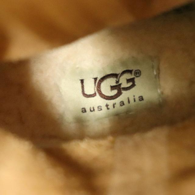 UGG(アグ)のアグ ショートブーツ レディース サイズ23cm 1004366 中古 ライトブラウン スエード UGG 【中古】 | ブランド シューズ シンプル 茶色 ウインターファッション 防寒 冬物 Aランク レディースの靴/シューズ(ブーツ)の商品写真