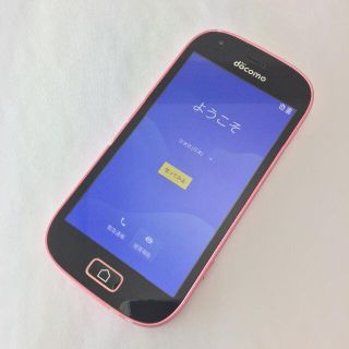 フジツウ(富士通)の【B】F-03K/らくらくスマートフォン me/352573090123761(スマートフォン本体)