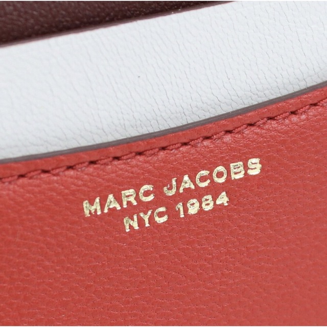 MARC JACOBS(マークジェイコブス)のMARC JACOBS THE ZIP AROUND WALLET 小銭入れ レディースのファッション小物(コインケース)の商品写真