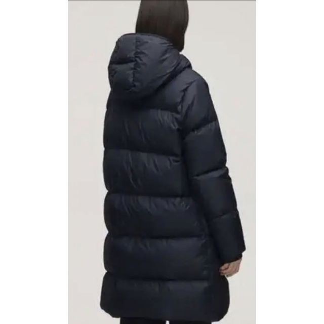 MONCLER(モンクレール)の新品未使用　MONCLER BURGAUX  モンクレール　L レディースのジャケット/アウター(ダウンジャケット)の商品写真