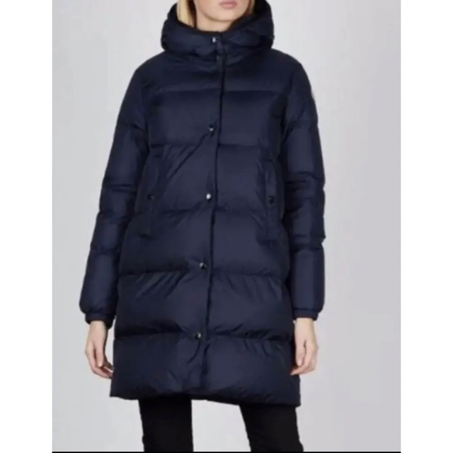 MONCLER(モンクレール)の新品未使用　MONCLER BURGAUX  モンクレール　L レディースのジャケット/アウター(ダウンジャケット)の商品写真