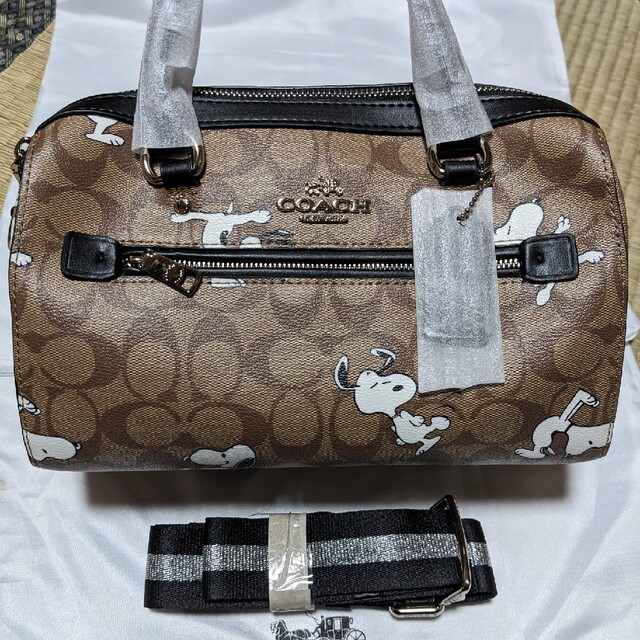 COACH  ミニバッグ　シグネチャー　スヌーピーハンドバッグ