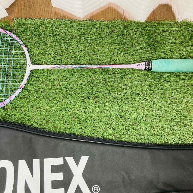 YONEX(ヨネックス)のヨネックス　YONEX バドミントンラケット　ナノレイ NANORAY250 スポーツ/アウトドアのスポーツ/アウトドア その他(バドミントン)の商品写真