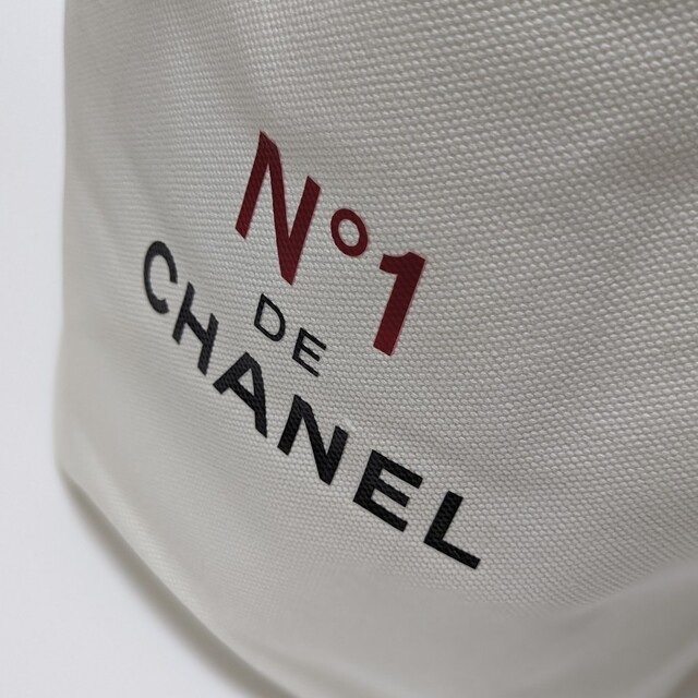 CHANEL(シャネル)のCHANEL シャネル ノベルティ トートバッグ 2022年新作 N°1 レディースのバッグ(トートバッグ)の商品写真