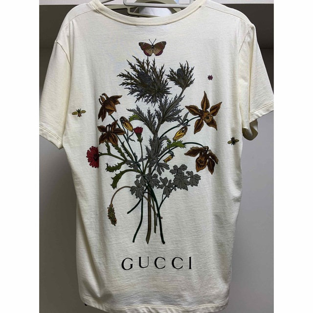 Gucci(グッチ)の【激レア】GUCCI Marmont コラボ　バックフラワーTシャツ メンズのトップス(Tシャツ/カットソー(半袖/袖なし))の商品写真