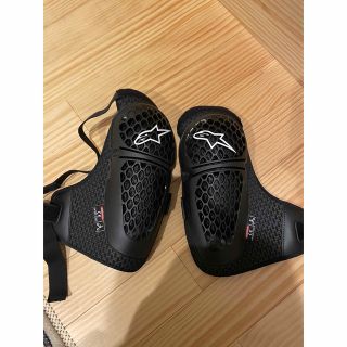 アルパインスターズ(alpinestars)のアルパインスターズ ニープロテクター(装備/装具)