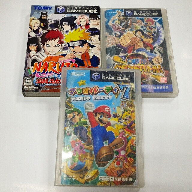 ニンテンドーゲームキューブ(ニンテンドーゲームキューブ)のゲームキューブ　ソフト　3本セット　マリオ　NARUTO　ワンピース エンタメ/ホビーのゲームソフト/ゲーム機本体(携帯用ゲームソフト)の商品写真