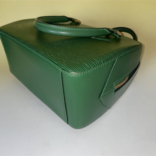 Louis Vuitton エピ グリーン サブロン ハンドバッグ 緑 ヴィトン