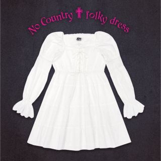 Katie♡ NO COUNTRY パフドレス