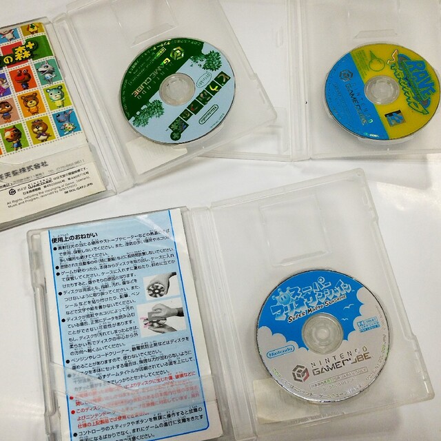 ニンテンドーゲームキューブ(ニンテンドーゲームキューブ)のゲームキューブ　ソフト　3本セット　サンシャイン　どう森 エンタメ/ホビーのゲームソフト/ゲーム機本体(家庭用ゲームソフト)の商品写真