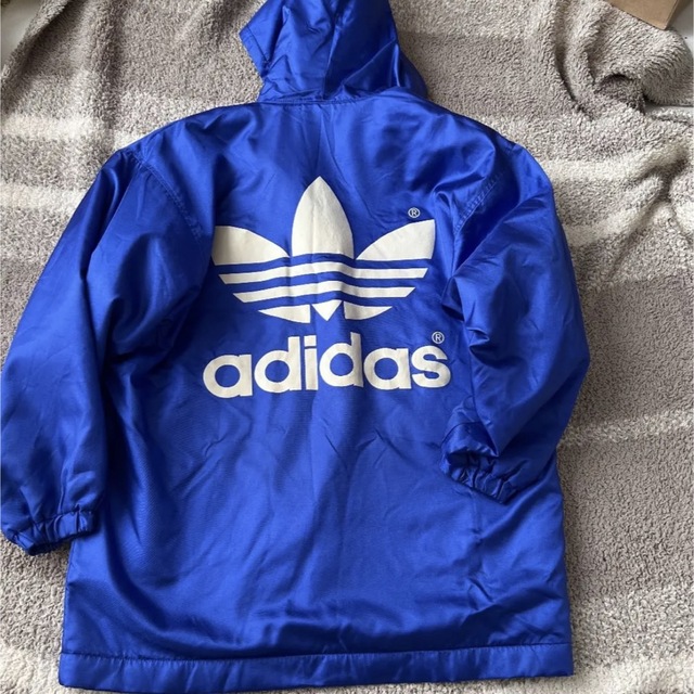 adidasベンチコート140