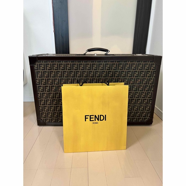 FENDI フェンディ　稀少品　旅行トランク　タグ付き屋外未使用品