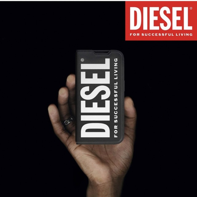 新品 DIESEL 手帳型 ケース iPhone14 BK/WH (ディーゼル)