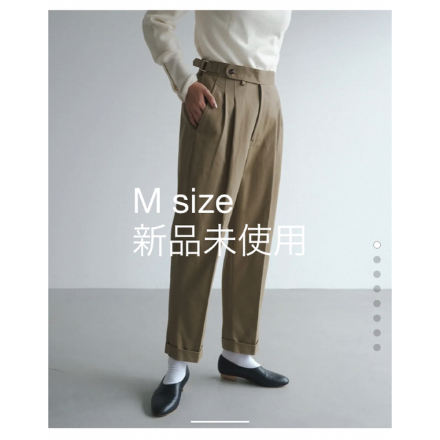 MHL.(エムエイチエル)のadjust straight pants （もう少し生地に張りのあるver） レディースのパンツ(チノパン)の商品写真