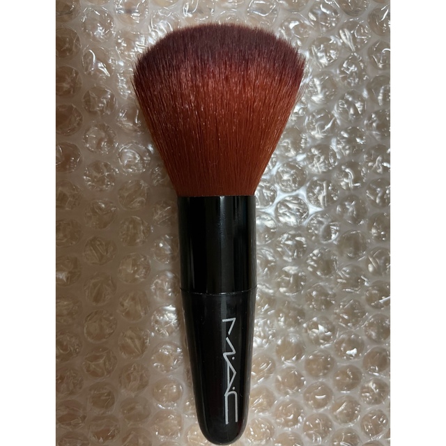 MAC(マック)のマック　フェイスブラシ　メイクブラシ　筆 コスメ/美容のメイク道具/ケアグッズ(ブラシ・チップ)の商品写真