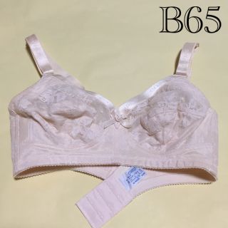 シャルレ - シャルレ ブラジャー Cシリーズ B65の通販 by lily's shop ...