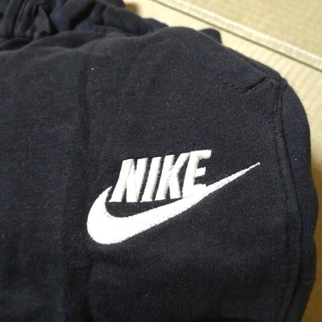 NIKE(ナイキ)の美品！ナイキ　スエットパンツ キッズ/ベビー/マタニティのキッズ服男の子用(90cm~)(パンツ/スパッツ)の商品写真