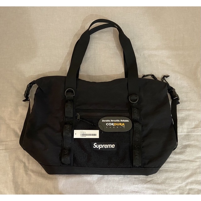 Supreme(シュプリーム)の送料込 supreme Zip Tote 2020 Fall/Winter メンズのバッグ(トートバッグ)の商品写真