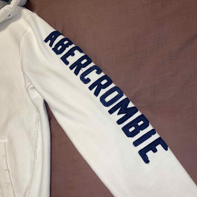 Abercrombie&Fitch(アバクロンビーアンドフィッチ)のAbercrombie&Fitch アバクロンビー&フィッチ スウェット パーカ メンズのトップス(パーカー)の商品写真