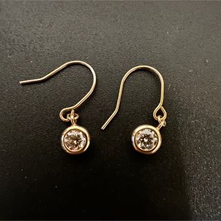 DE-24540 K18YG フックピアス ダイヤモンド　1.00ct