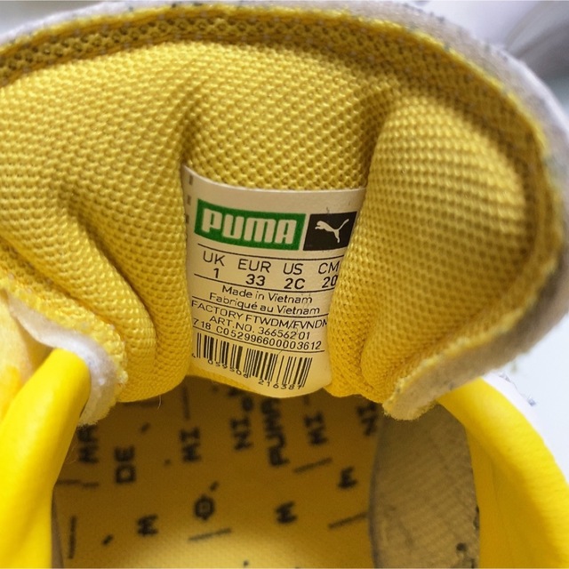 PUMA(プーマ)のPUMA ミニオンコラボ　キッズシューズ　箱あり キッズ/ベビー/マタニティのキッズ靴/シューズ(15cm~)(スニーカー)の商品写真