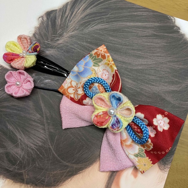 七五三にも！ 髪飾り ヘアクリップ うさぎ お花 ピンク 色違い承ります