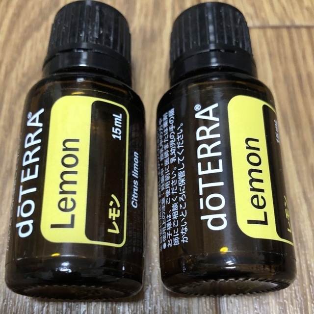 doTERRA(ドテラ)の未開封　ドテラ　エッセンシャルオイル　レモン2本 コスメ/美容のリラクゼーション(エッセンシャルオイル（精油）)の商品写真